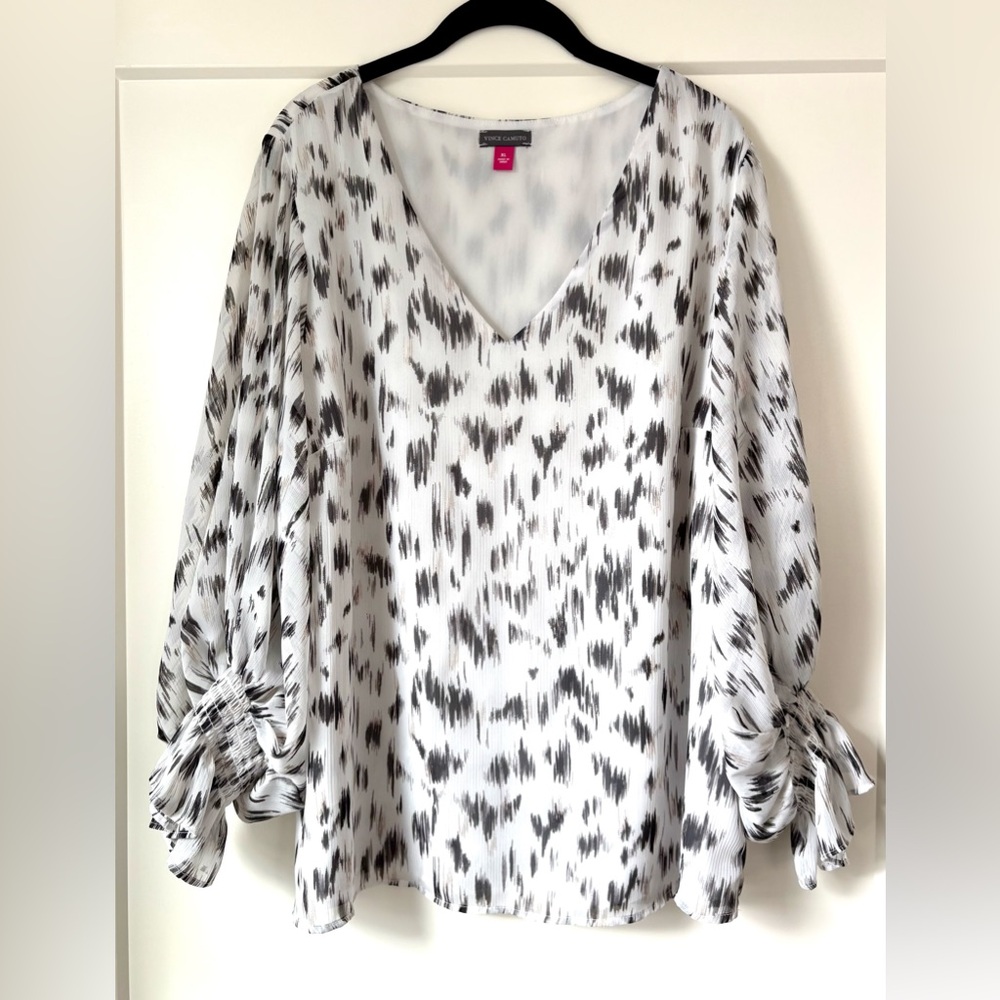 Vince Camuto V-Neck Smock Cuffed Blouse